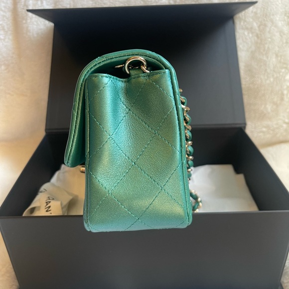 Chanel Mini Rectangular iridescent - Picture 9 of 11